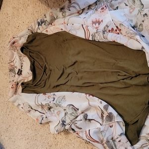 Women's Bundle. Vest one size. Green top S